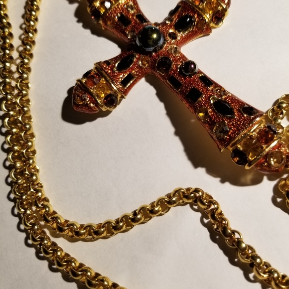 Jeweled embedded cross - Picture 10 of 11